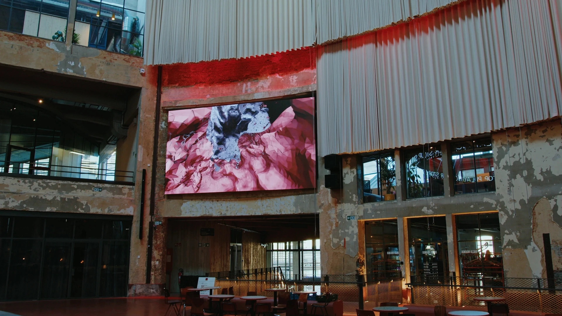 installation view at Wintercircus Arena, Ghent, Belgium