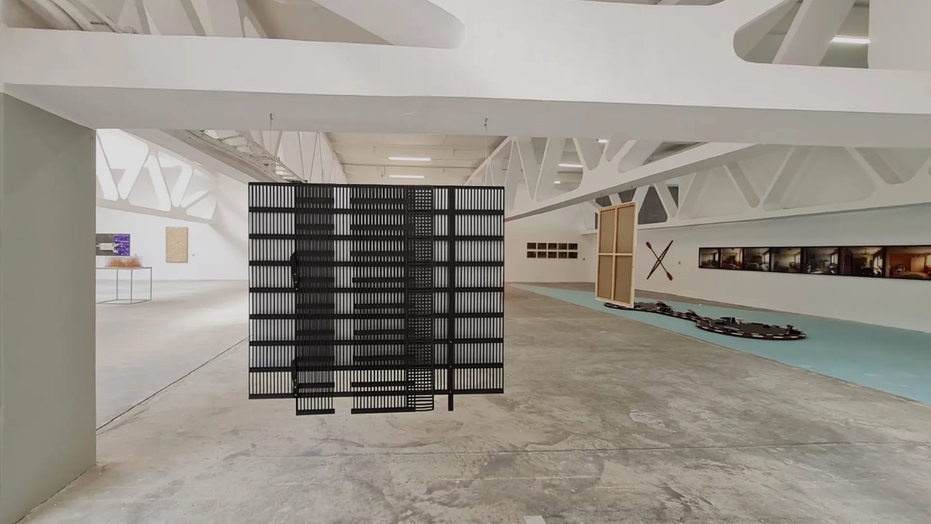 installation view Heartbeat_20 at Kunsthalle Bega with Daviations by Claudia Brăileanu